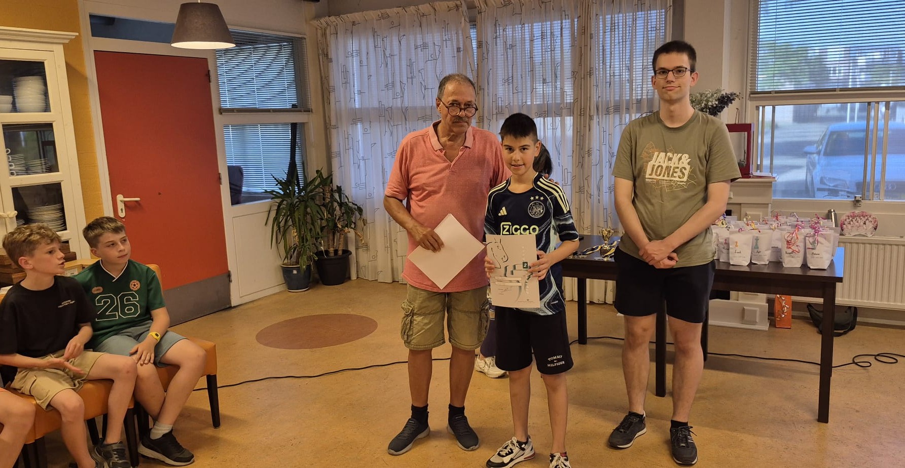Diploma stap 2 voor Kai - trainer Rhyan